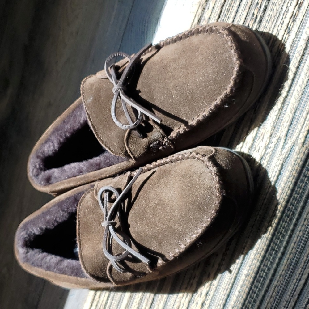Lands End Men's Fuzzy Shearling Moccasin Slippers, Size 13